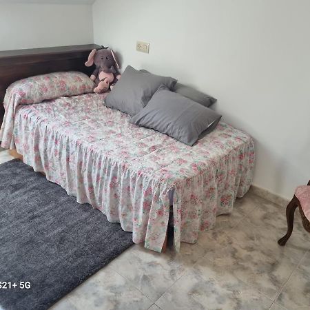 Triplex Corral Apartment О Грове Екстериор снимка