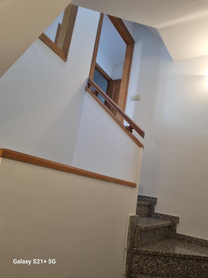Triplex Corral Apartment О Грове Екстериор снимка