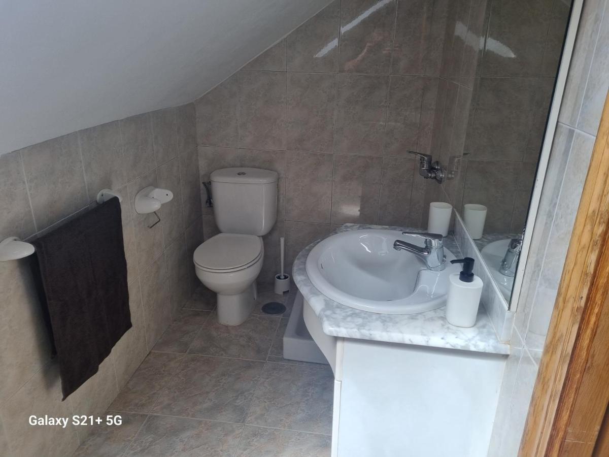 Triplex Corral Apartment О Грове Екстериор снимка